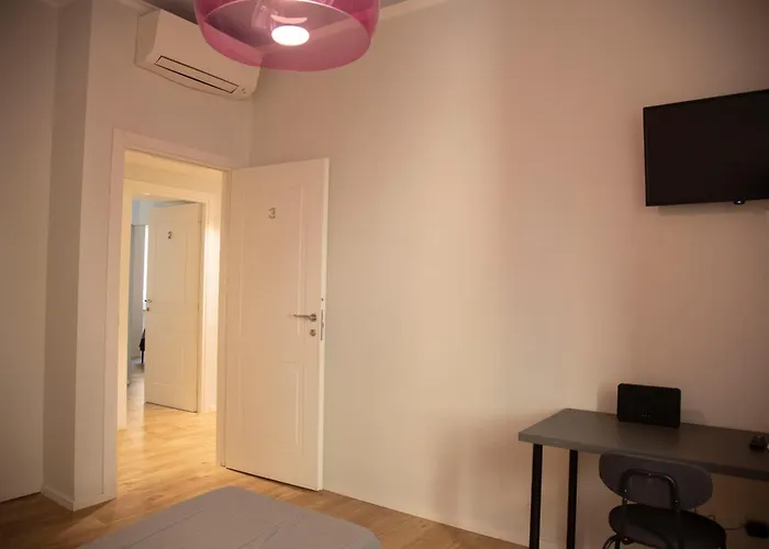 Гостевой дом Piazzabolognastay 4*