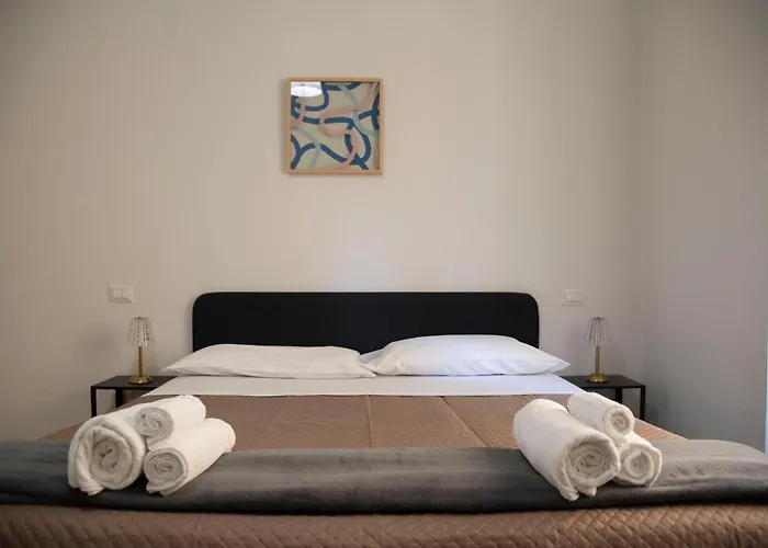 Piazzabolognastay Гостевой дом 4*